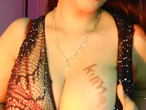 misshqa (F young) - oil on boobs