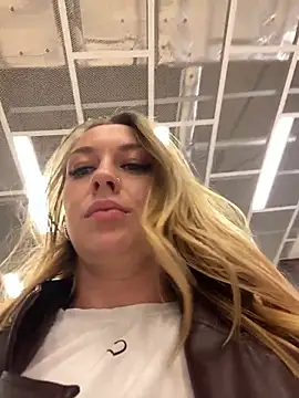 sweet___emily (F young) - massage huge boobs under top next man