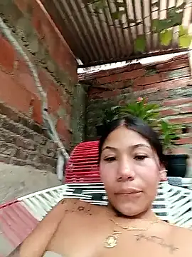 rous-squir (F young) - Finger in ass