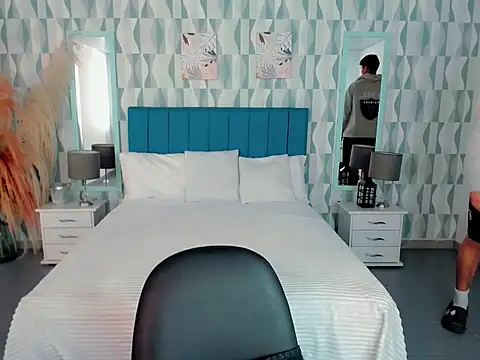 axel_savage (M young) - Flash dick 🍆