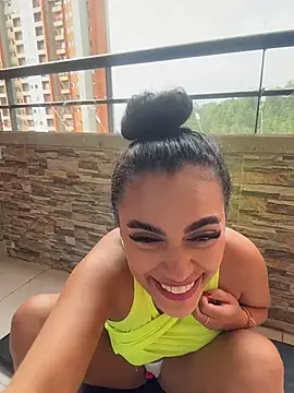 emma_andrew1 (F young) - Big Squirt in balcony Ssshhhh