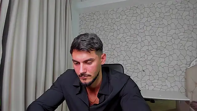 clintmasters (M young) - MAKE IT HOT !!🔥🔥🔥 CUM SHOW