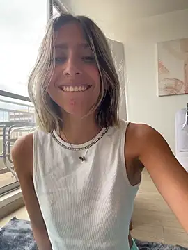 ameellie (F young) - NAKED SHOWER!!!