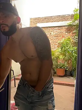 mike_savage3 (M young) - Put me oil and start pose worship