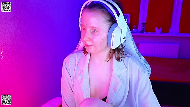 mon_lola (F young) - ❤️‍🔥Something hot is about to start❤️‍