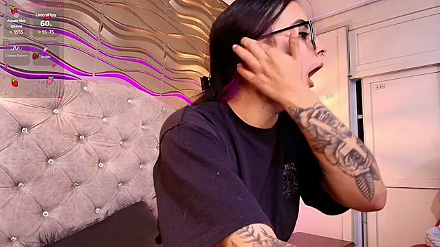 Andreita_Jones webcam