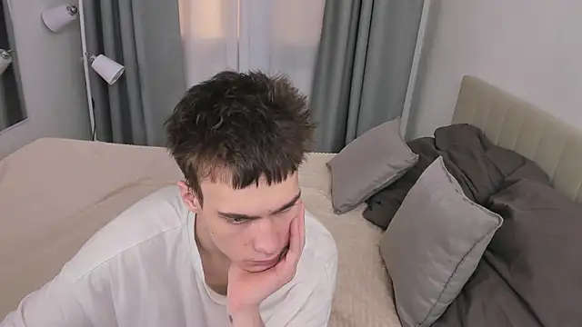 kevin_kesi (M twink) - cum show