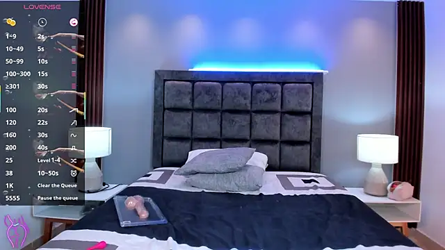 susann_ross (F milf) - show feet