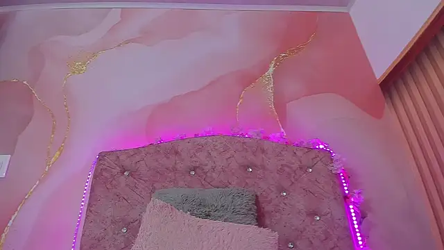 bella__sweet (F teen) - Show anal🔥😈😋