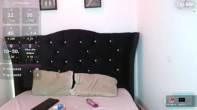 luna_starr69 (F young) - squirt