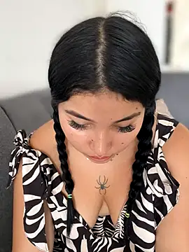 vickybon (F teen) - Wet my pussy