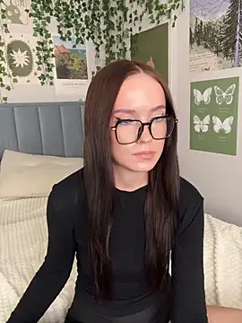 bon_bony (F teen) - playing with nipples through clothes