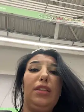 tisha_busty (F milf) - 🔥Open ass IN A CROWDED STORE
