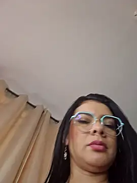 sofiaalarson (F milf) - take out my tits 🔥🤤