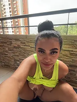 emma_andrew1 (F young) - Big Squirt in balcony Ssshhhh