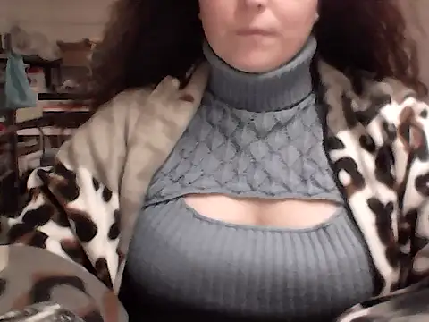 sexcoppia_2023 (F milf) - NON MI ESIBISCO IN LIVE...VENDO CNTT TG