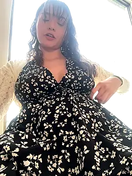 daneshka1 (F teen) - REMOVING PANTIES IN PUBLIC