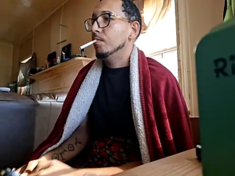 throwedworldwide (Ask my age) - Happier happy-holidays