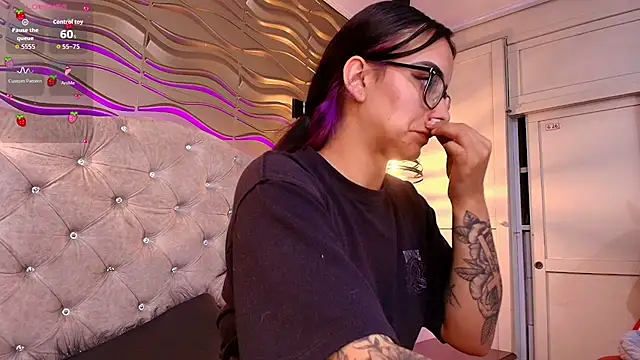 andreita_jones (F teen) - see tits andrea