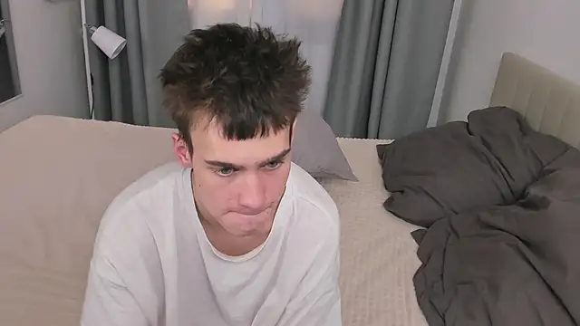 kevin_kesi (M twink) - cum show