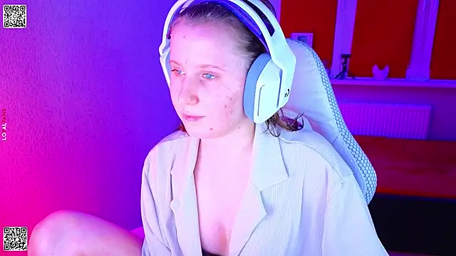 mon_lola (F young) - ❤️‍🔥Something hot is about to start❤️‍