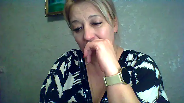 arielxloveresss (F milf) - Kitten toy