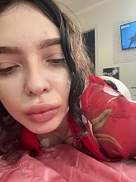 hannah_xbaby (F young) - squeeze boobs close up 😍
