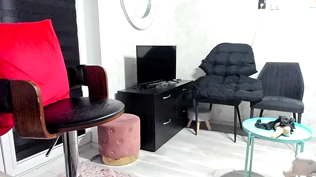 cash_rules77 (Ask my age) - more hot show