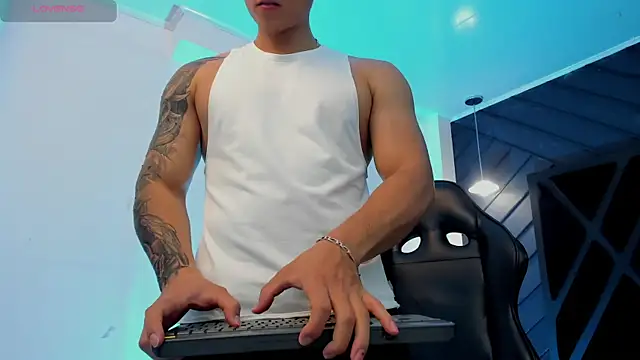 draven_marceaux (M twink) - Body check full naked + flex