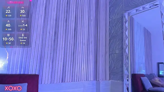 briannachelsea (F milf) - lick finger