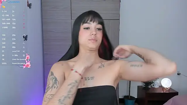 lizzie_corner_v (F young) - Oil in body