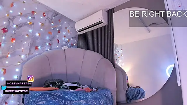 katemoss70 (F young) - 🍌SPIT PUSSY