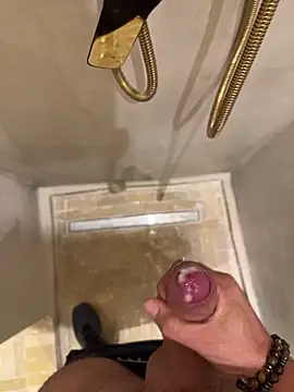 cagoulegrosse (Ask my age) - 😆😆ejac😝