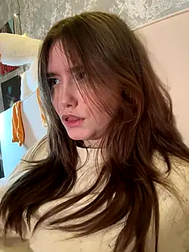 sabrina_shells (F young) - take off my T-shirt  10 min😏😈