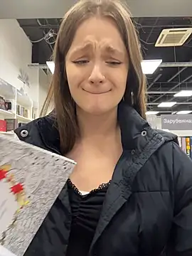 kittyqueeny (F young) - risky open nipples in public on tram