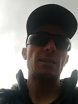 nacho18hot (Ask my age) - Cruising públic