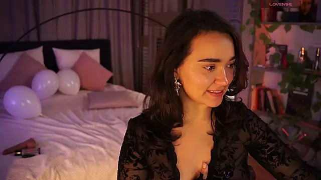 shadow_lotus (F young) - show doggy pose in panties