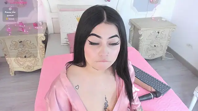 meganstar__ (F young) - plug in ass