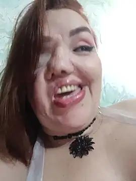 mayaluna1 (F milf) - Rub oil on my tits