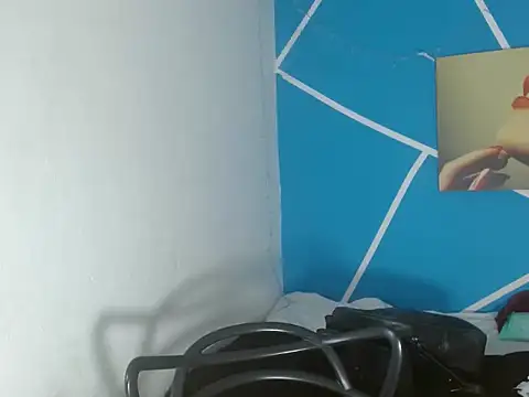 dayanna_lovee (F young) - cumshot