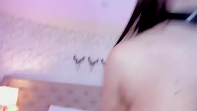 sofiereyes (F young) - Latina Bigass Spanks hard x 10 😈🔥