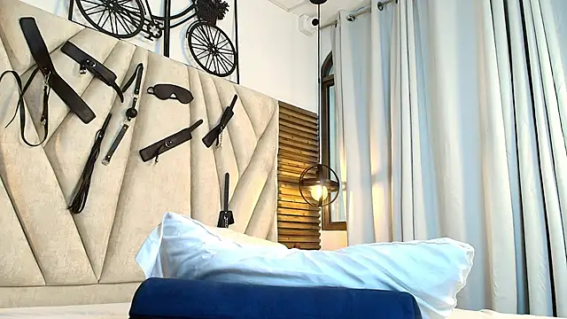 cinthiabaker (F teen) - show anal very dirty