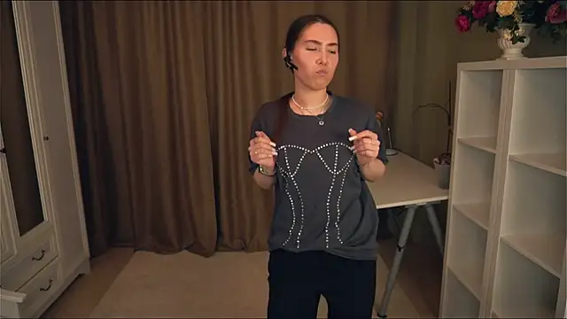 chubanda (F teen) - See my ocean yes close up