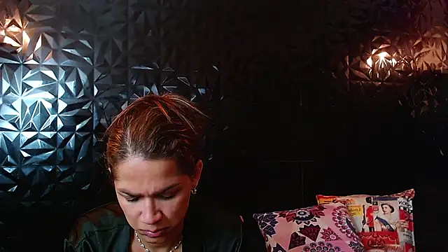 pink__lola1 (T young) - Show Cock Hard 🍆