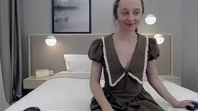 ShySchoolGirl webcam