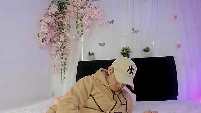 Bonny_and_carrot webcam