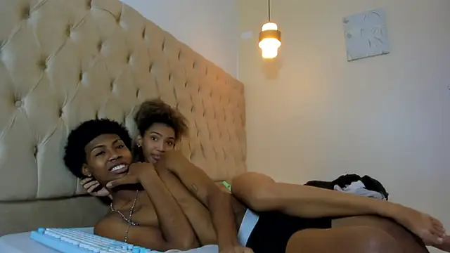 hotblosson - Hotblosson's free webcam - UK Sex Cams