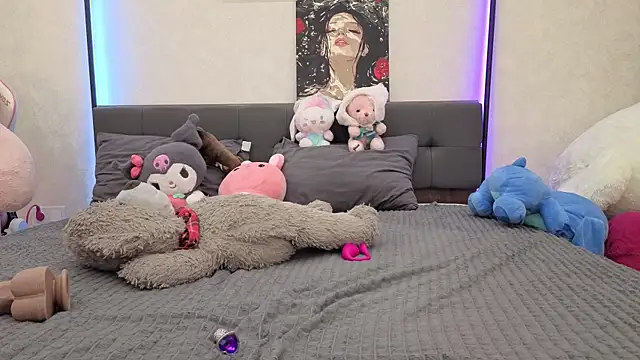 dolly_ll (F young) - Anal plug play