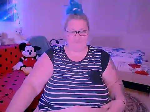 blondybigboobs (Ask my age) - let's have fun😋naked 5 min 😊🍌