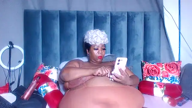 BustyWendyXXX47 webcam